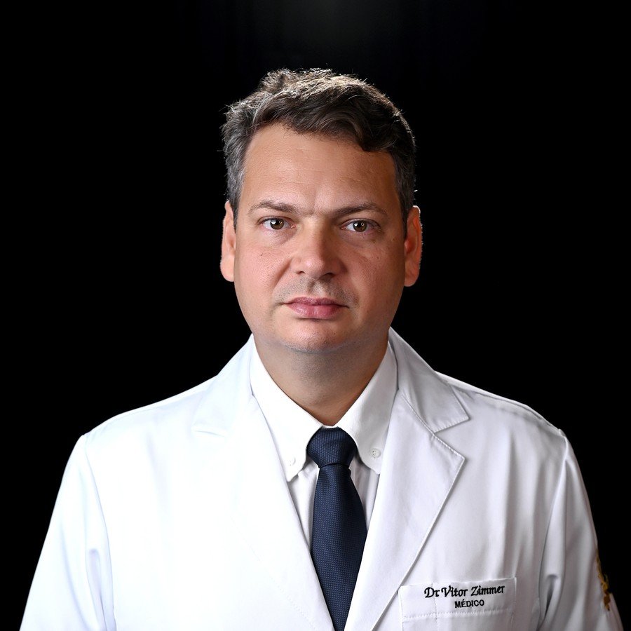 Dr. Vitor Zimmer, médico oftalmologista